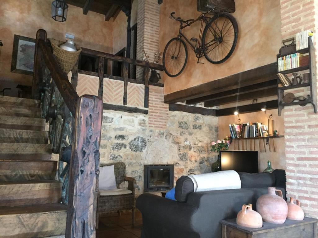 Casa Rural La Charolesa Aguilera Εξωτερικό φωτογραφία